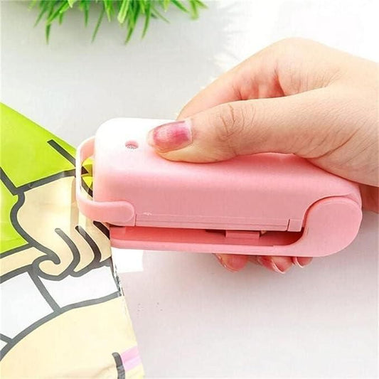 Mini snack saver